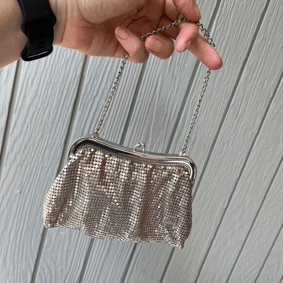 Vintage Whiting & Davis Silver Mesh Kisslock Bag – Made in USA – 7" x 3.75" - Picture 6 of 16